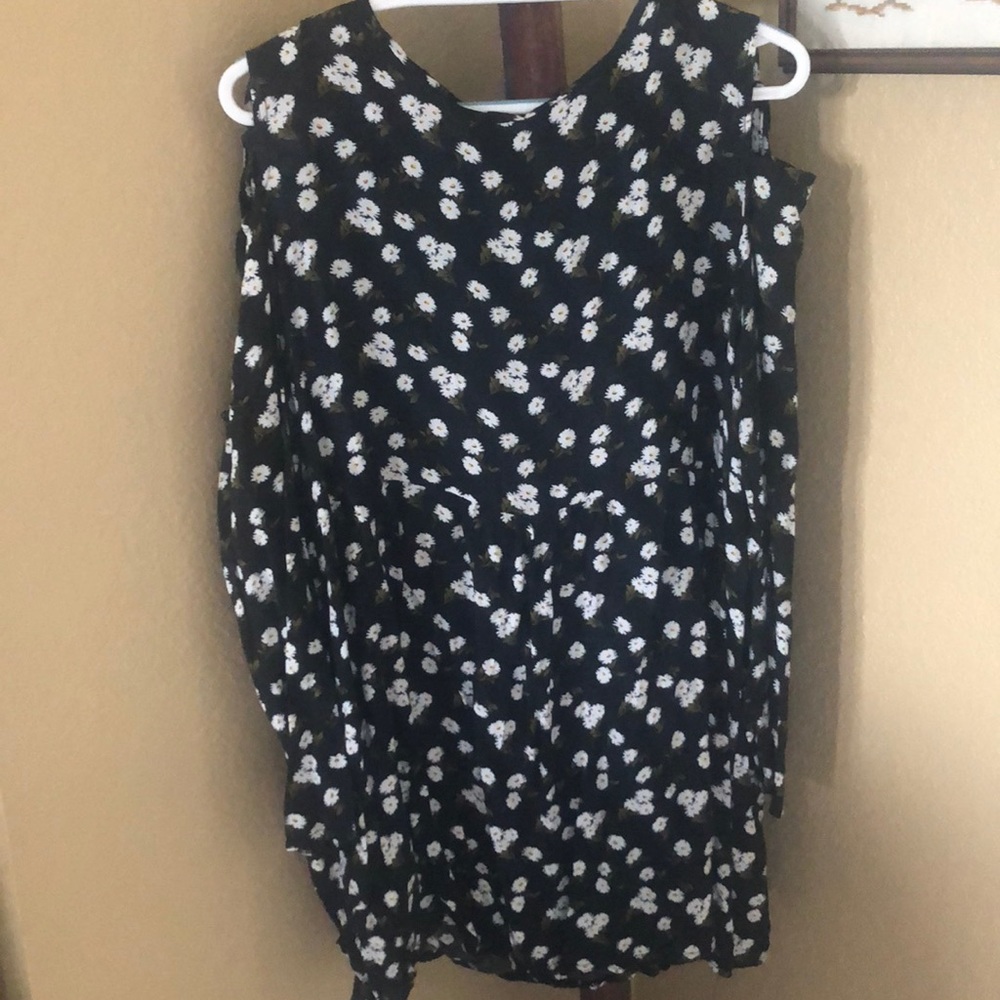 Floral Cold Shoulder Dress!